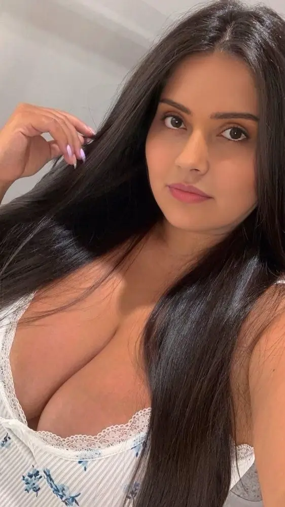 Riya Mumbai Call Girl Service
